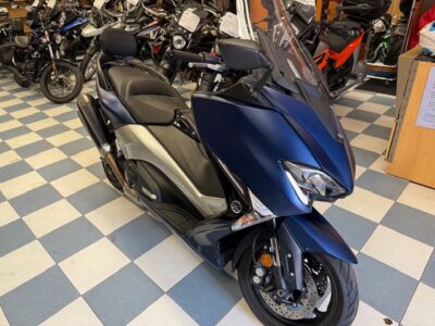 YAMAHA T-MAX 530 ABS DX