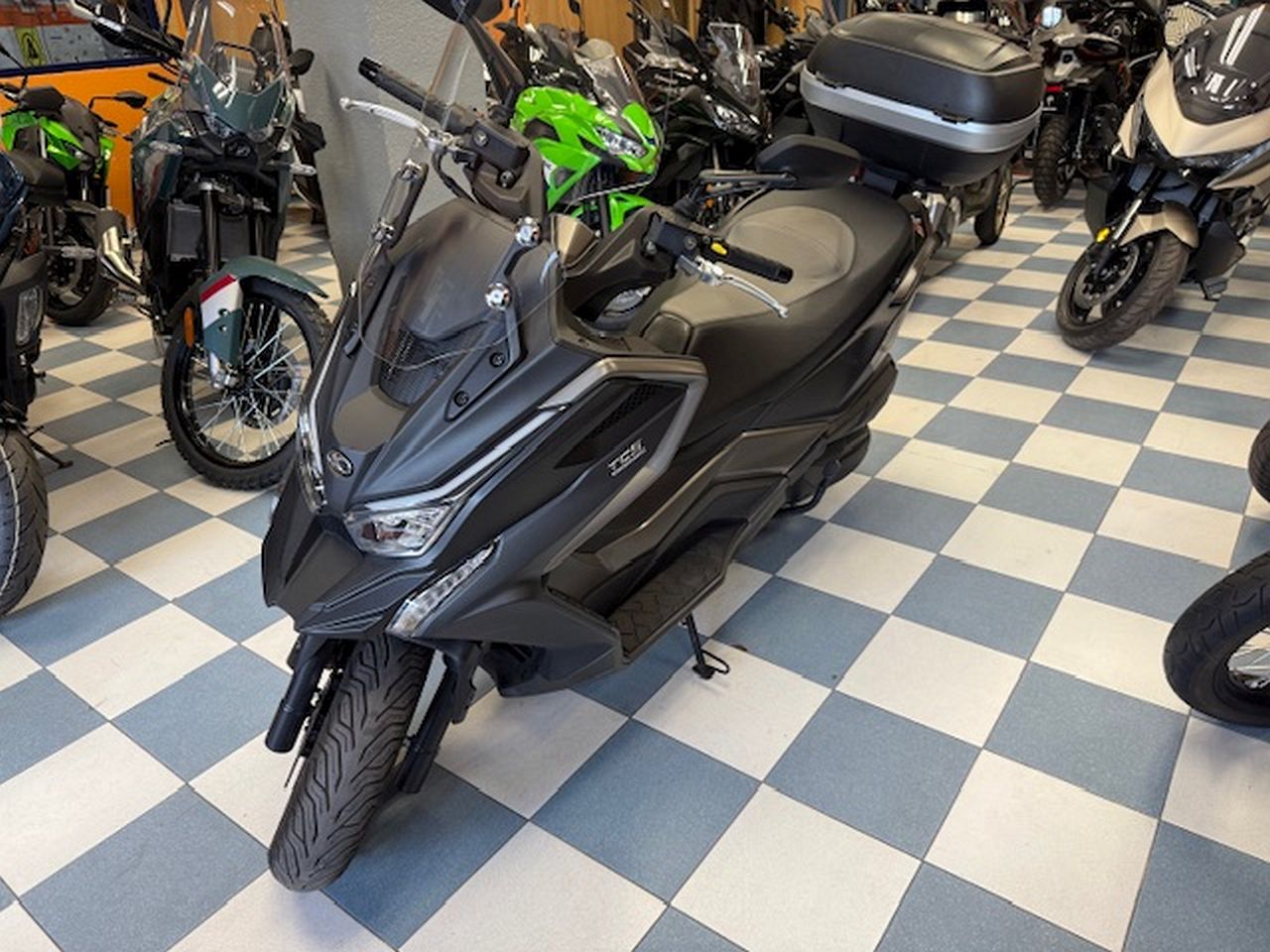 KYMCO DTX 350 KYMCO DTX 350