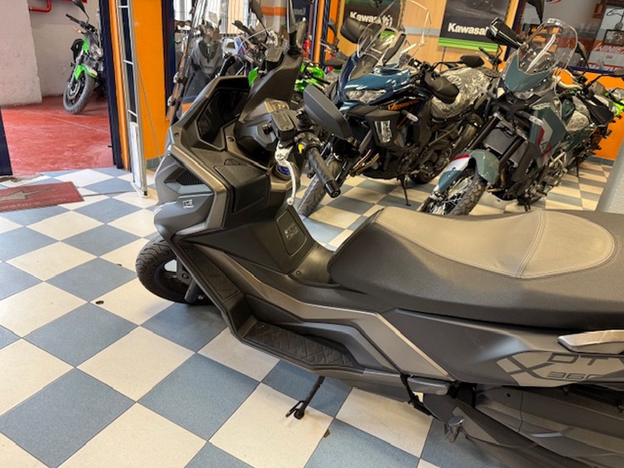 KYMCO DTX 350 KYMCO DTX 350