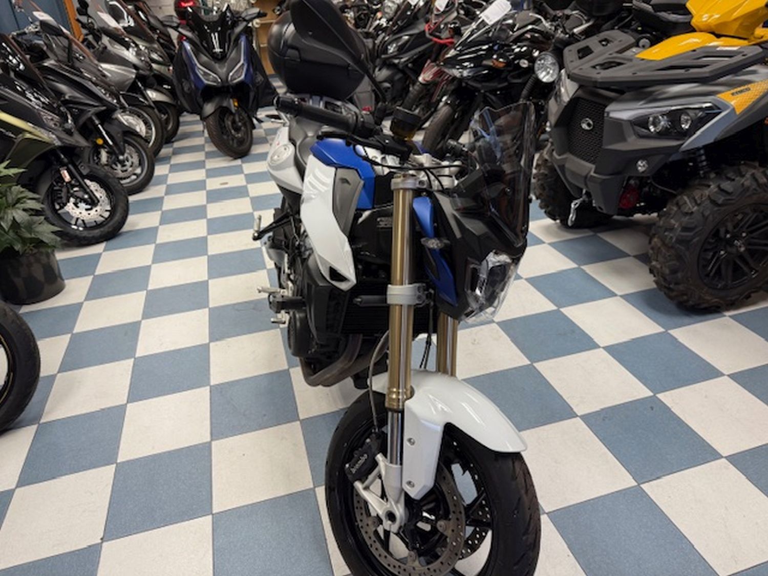 BMW F800 R BMW F800 R