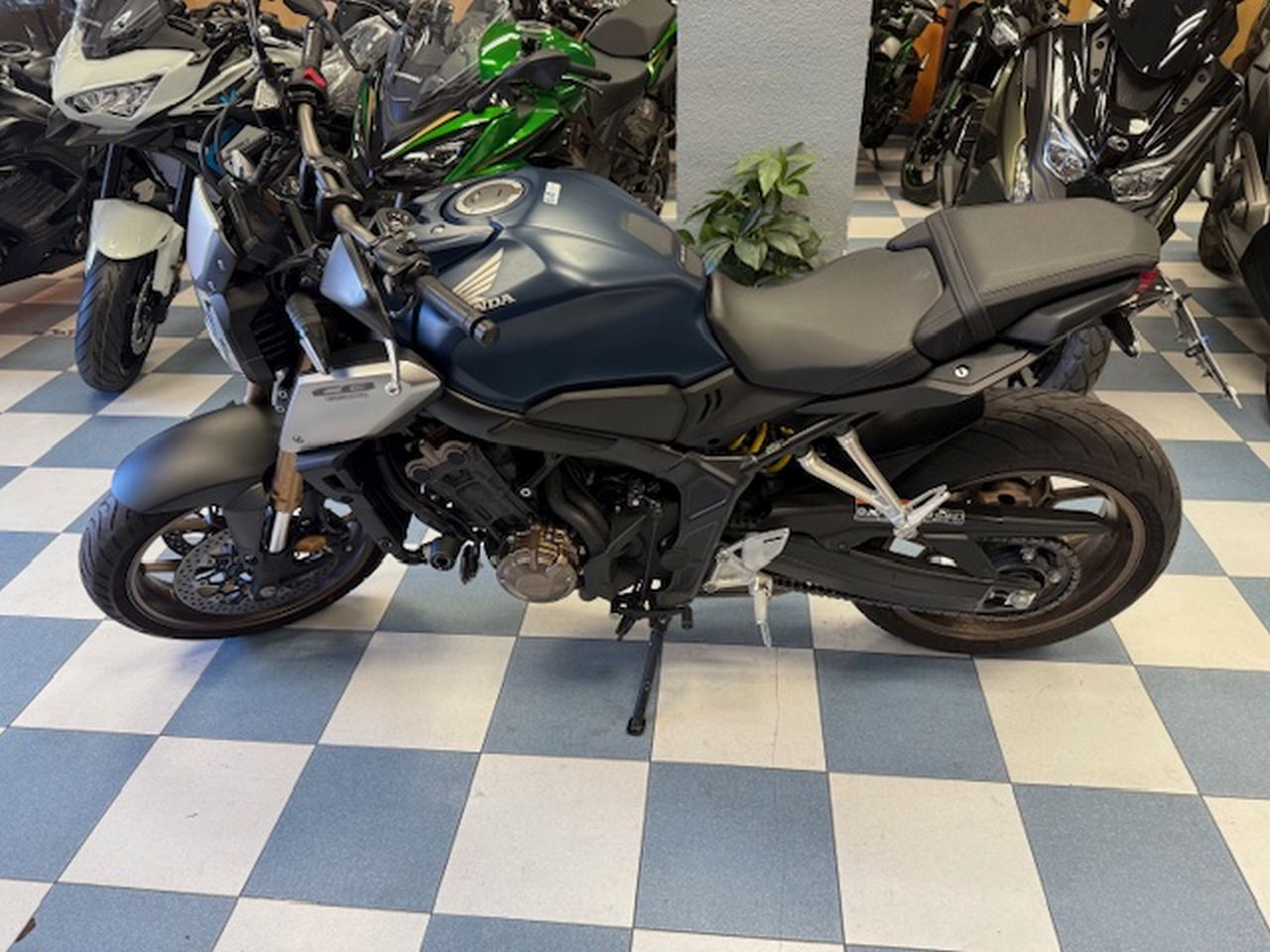 HONDA CB 650 R HONDA CB 650 R