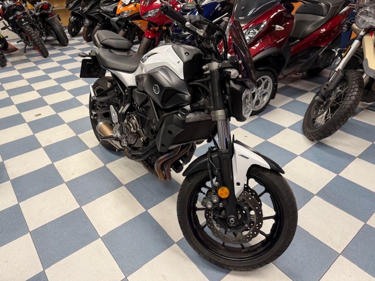 YAMAHA FZ6 600 S YAMAHA FZ6 600 S