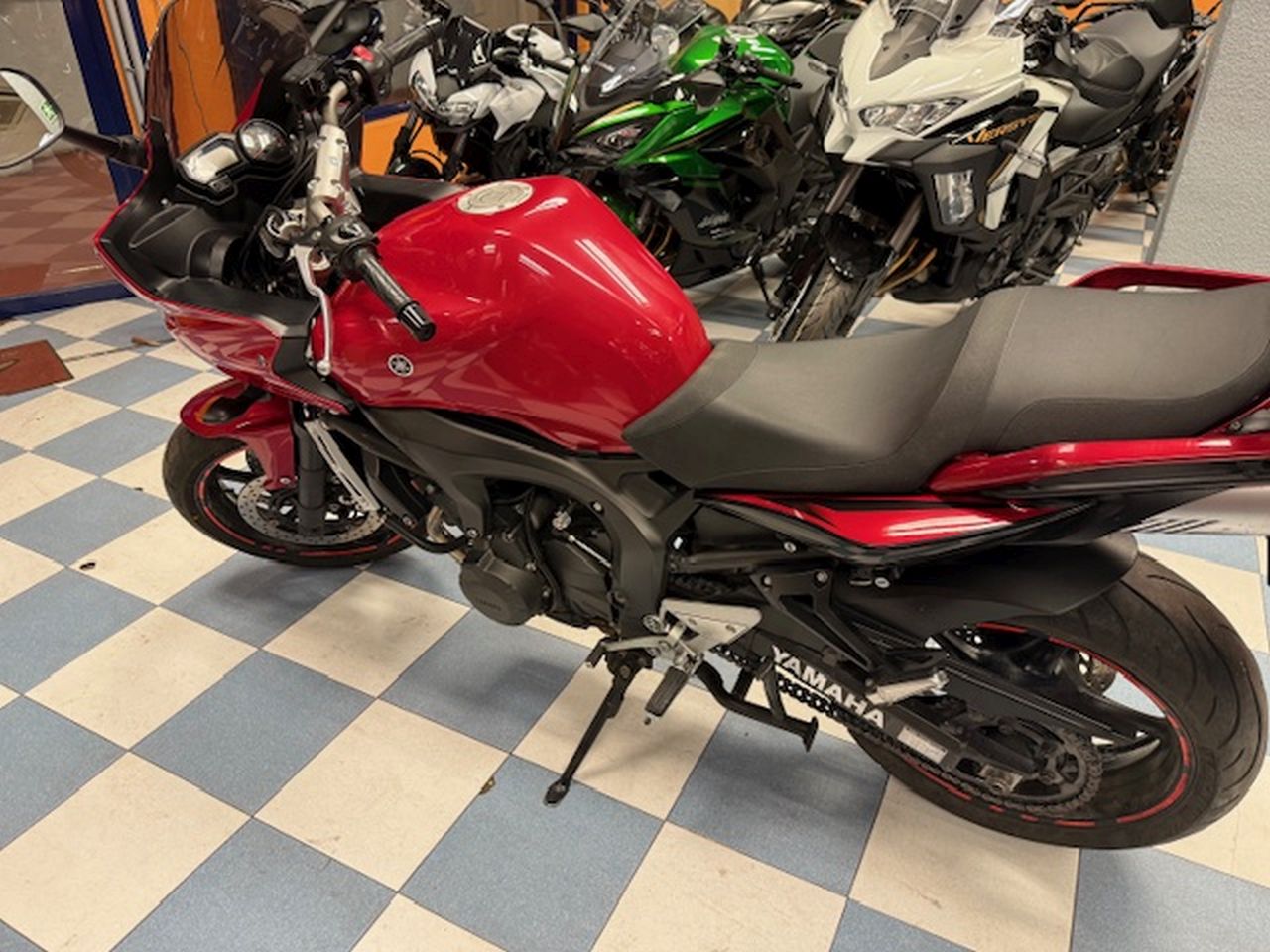 YAMAHA FZ6 600 S YAMAHA FZ6 600 S