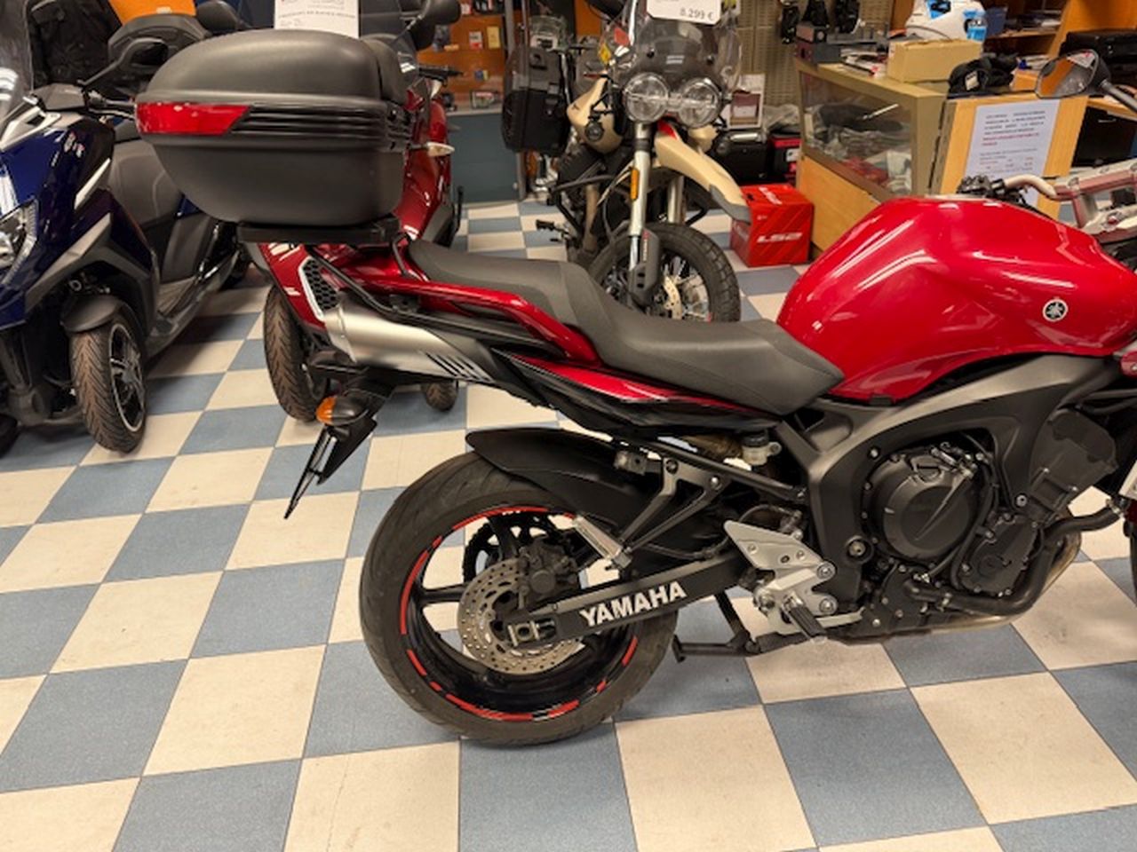 YAMAHA FZ6 600 S YAMAHA FZ6 600 S