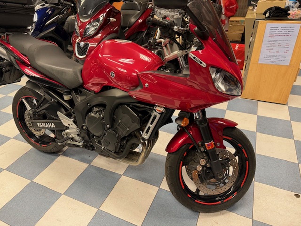 YAMAHA FZ6 600 S YAMAHA FZ6 600 S