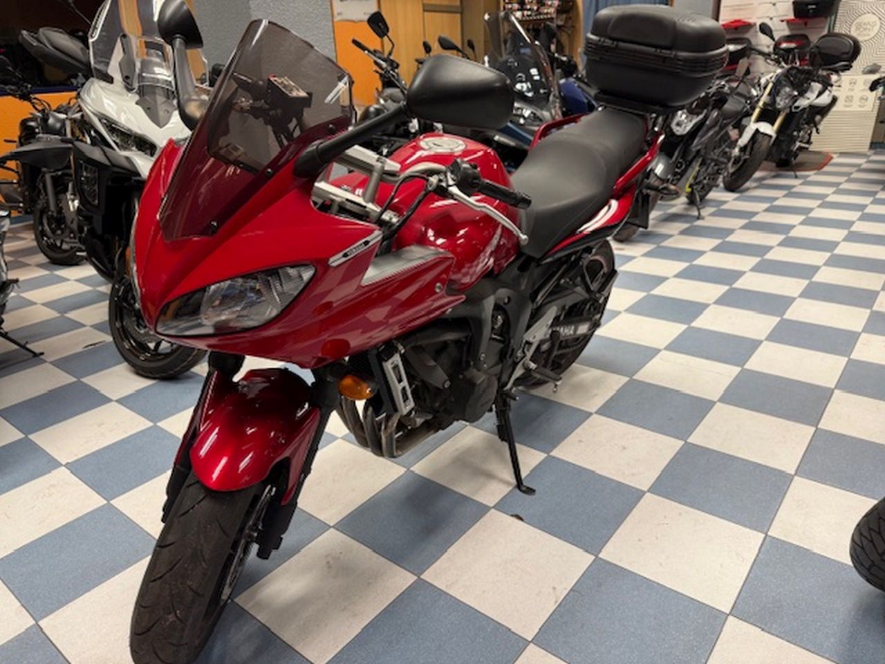 YAMAHA FZ6 600 S YAMAHA FZ6 600 S