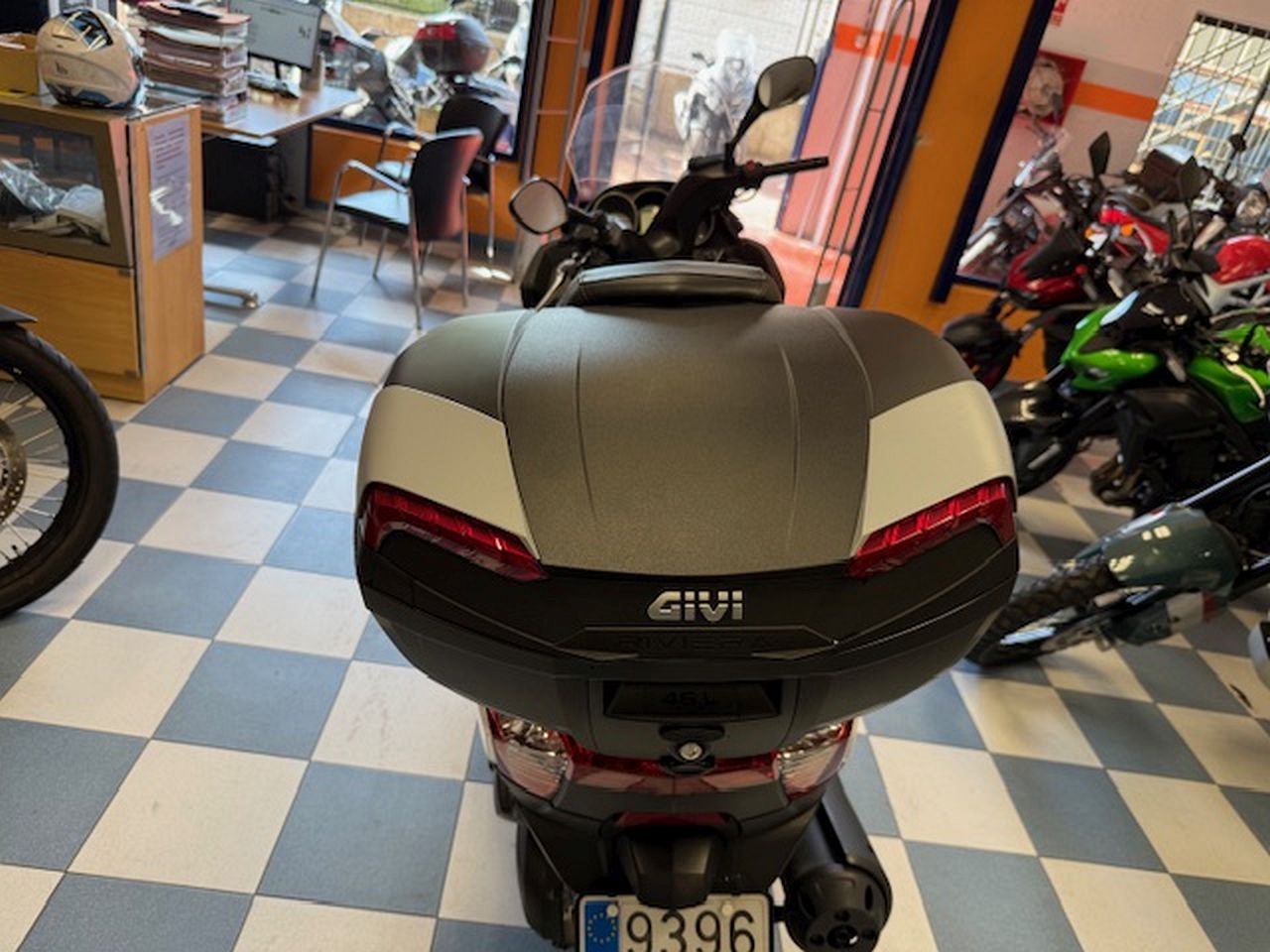 KYMCO Super Dink 125i KYMCO Super Dink 125i