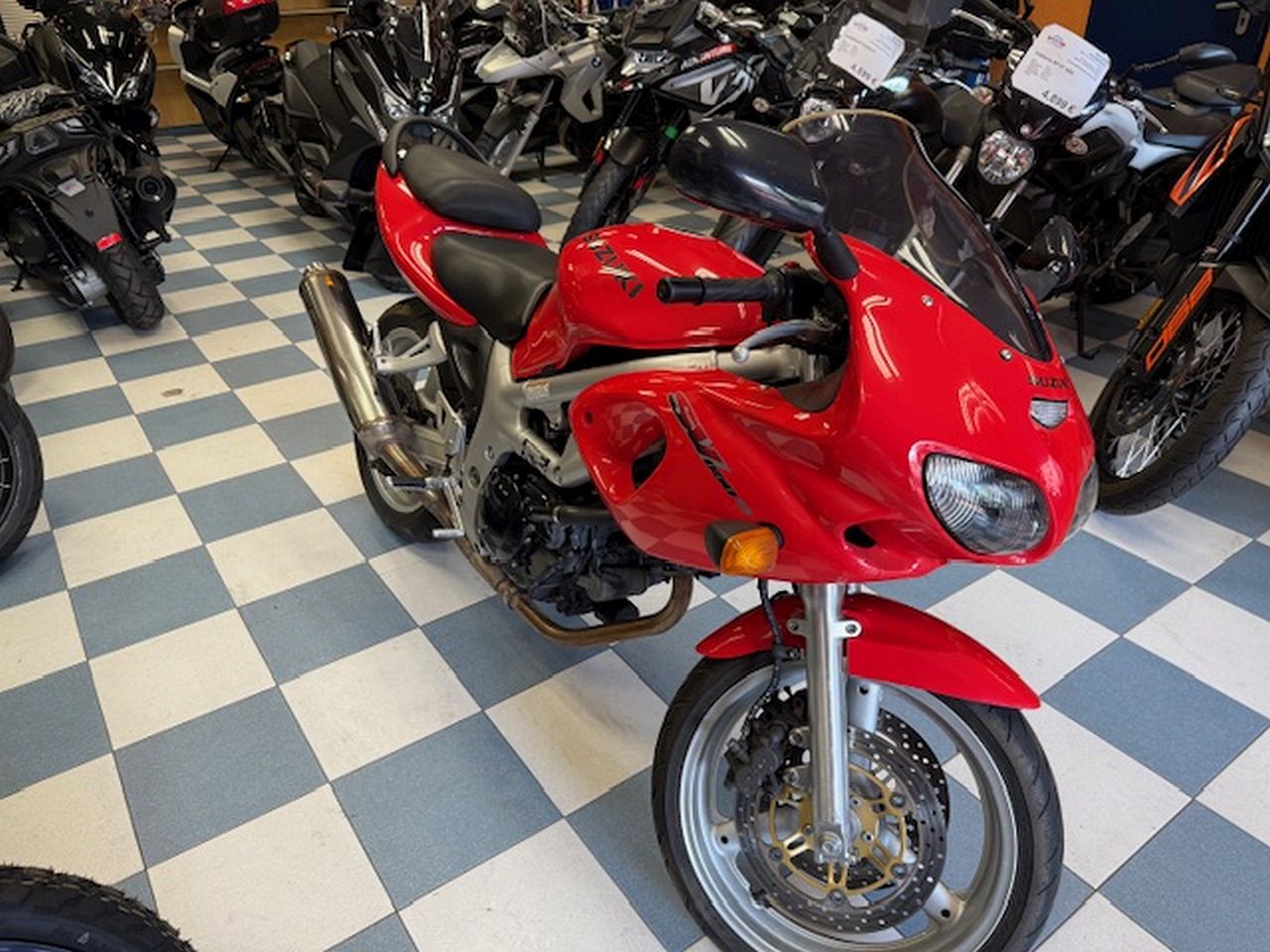 SUZUKI SV 650 SUZUKI SV 650