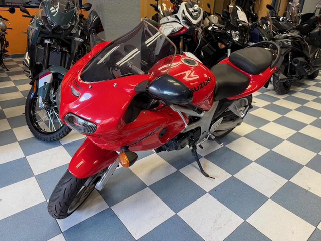 SUZUKI SV 650 SUZUKI SV 650