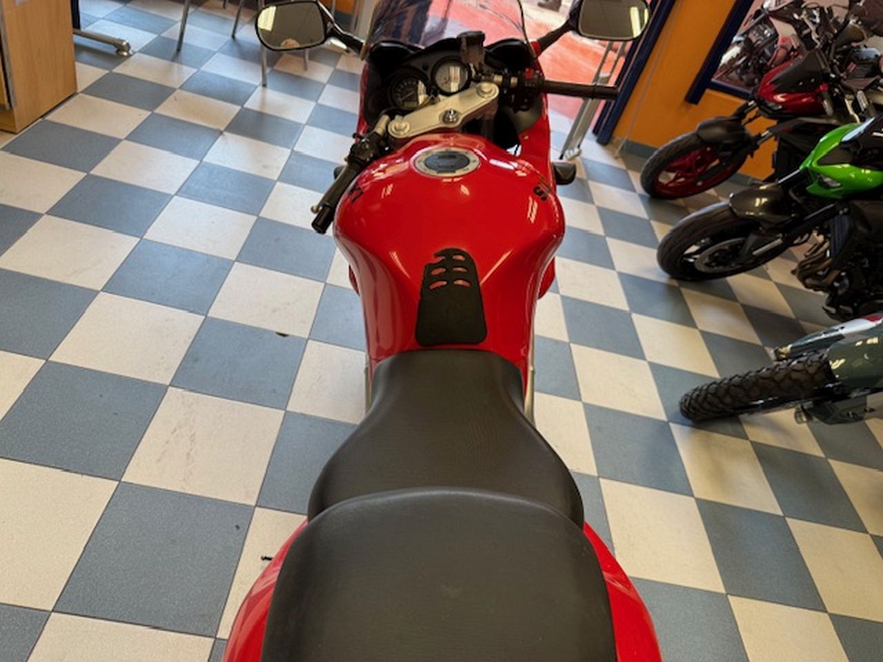 SUZUKI SV 650 SUZUKI SV 650