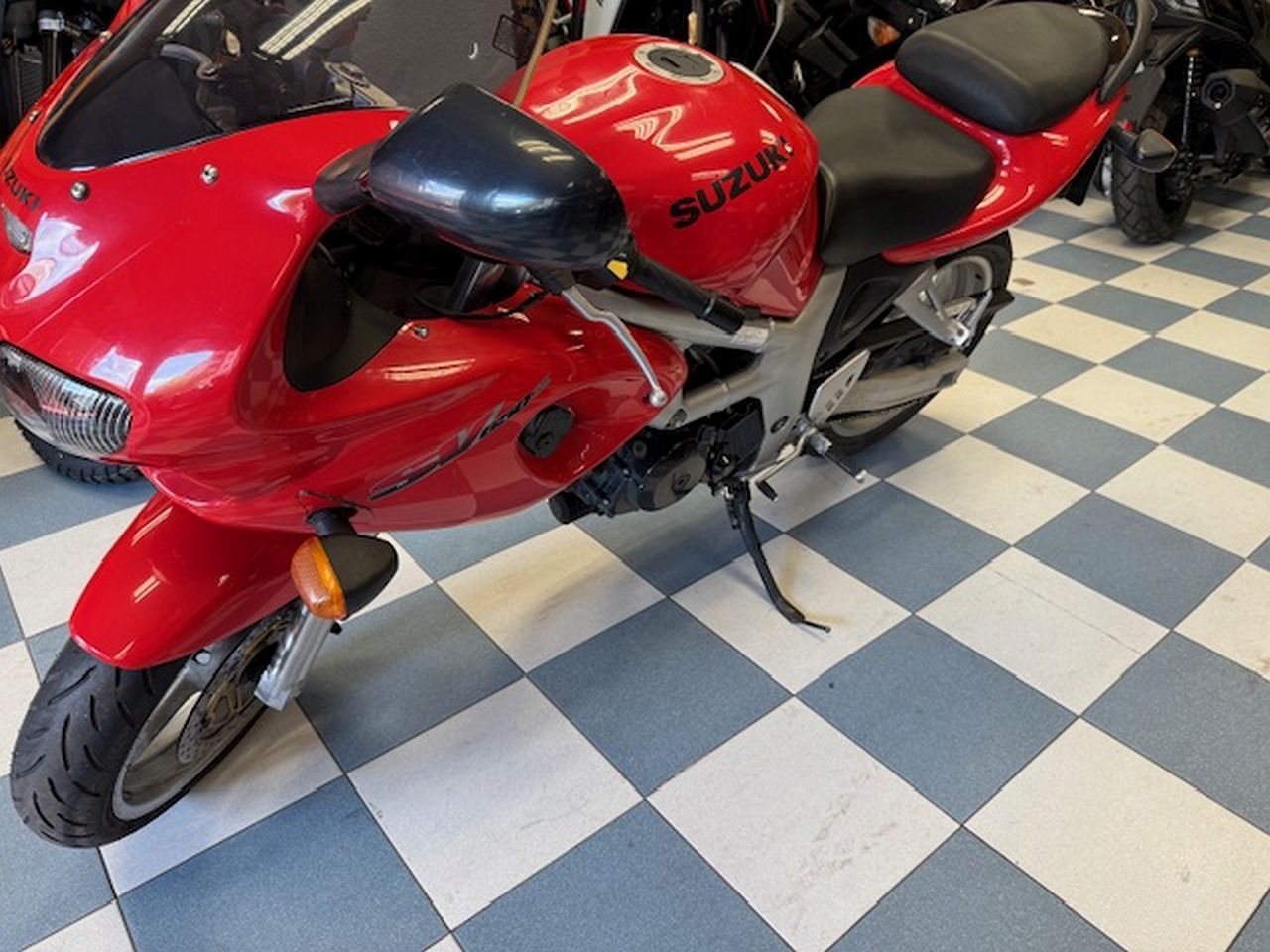 SUZUKI SV 650 SUZUKI SV 650