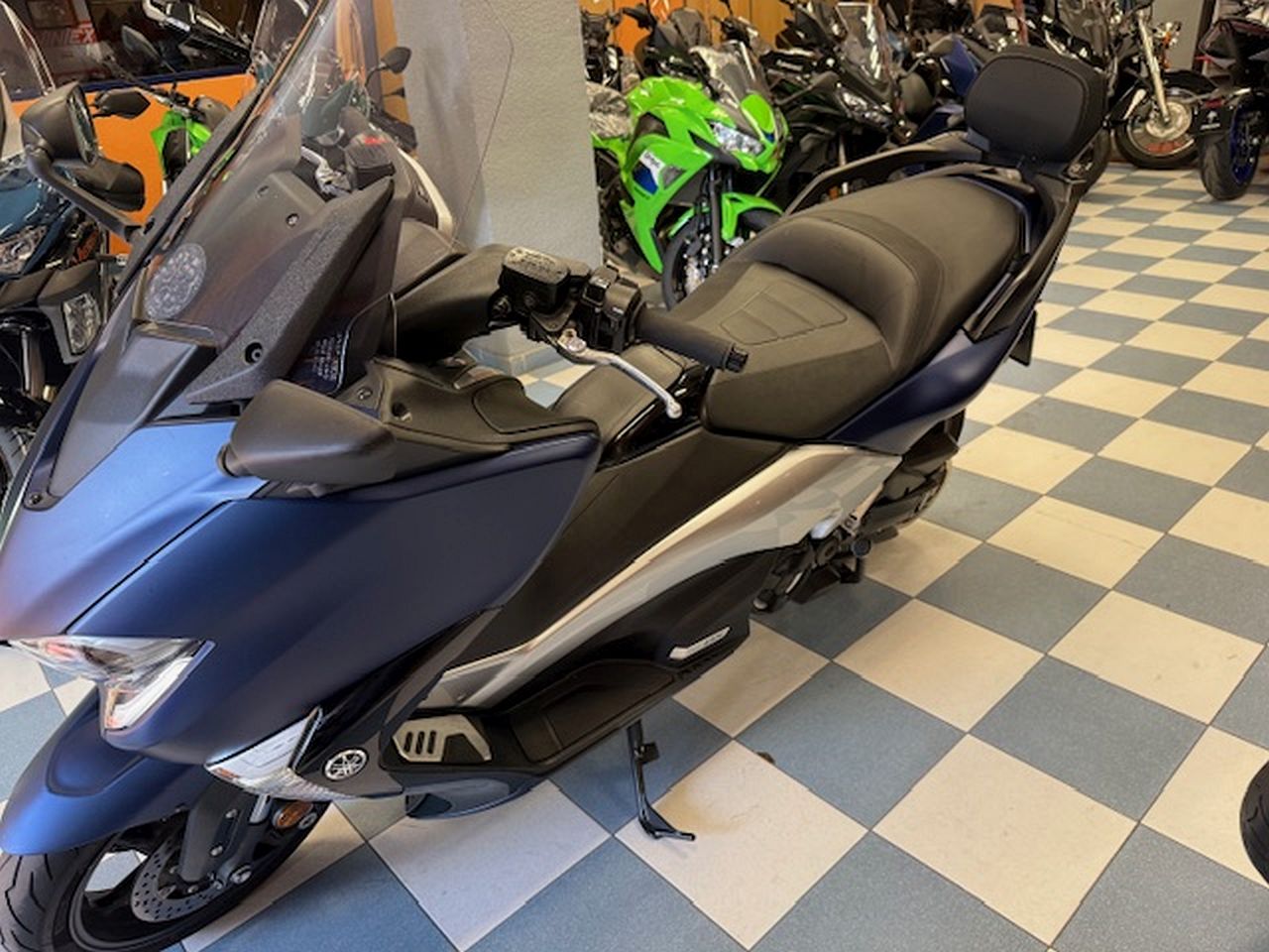 YAMAHA T-MAX 530 ABS DX YAMAHA T-MAX 530 ABS DX
