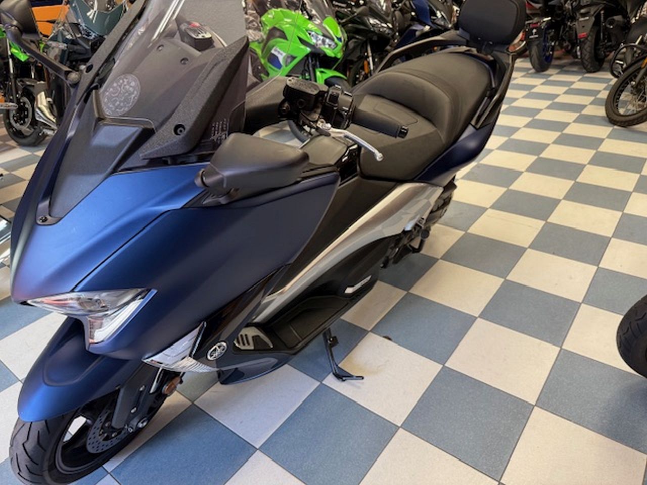YAMAHA T-MAX 530 ABS DX YAMAHA T-MAX 530 ABS DX