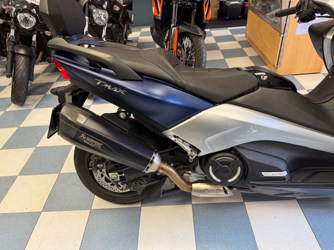 YAMAHA T-MAX 530 ABS DX YAMAHA T-MAX 530 ABS DX