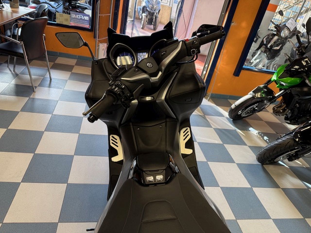 YAMAHA T-MAX 530 ABS DX YAMAHA T-MAX 530 ABS DX