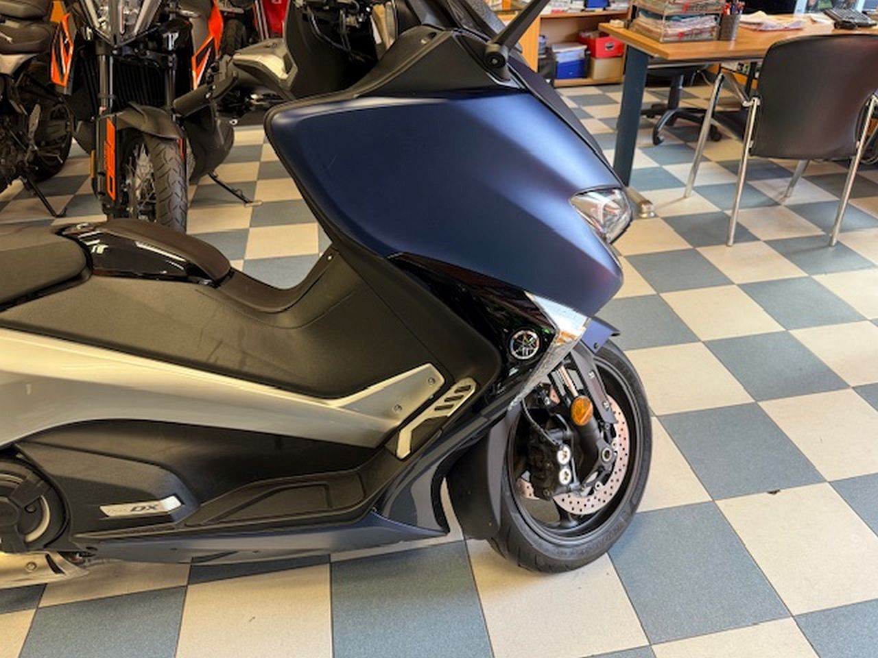 YAMAHA T-MAX 530 ABS DX YAMAHA T-MAX 530 ABS DX