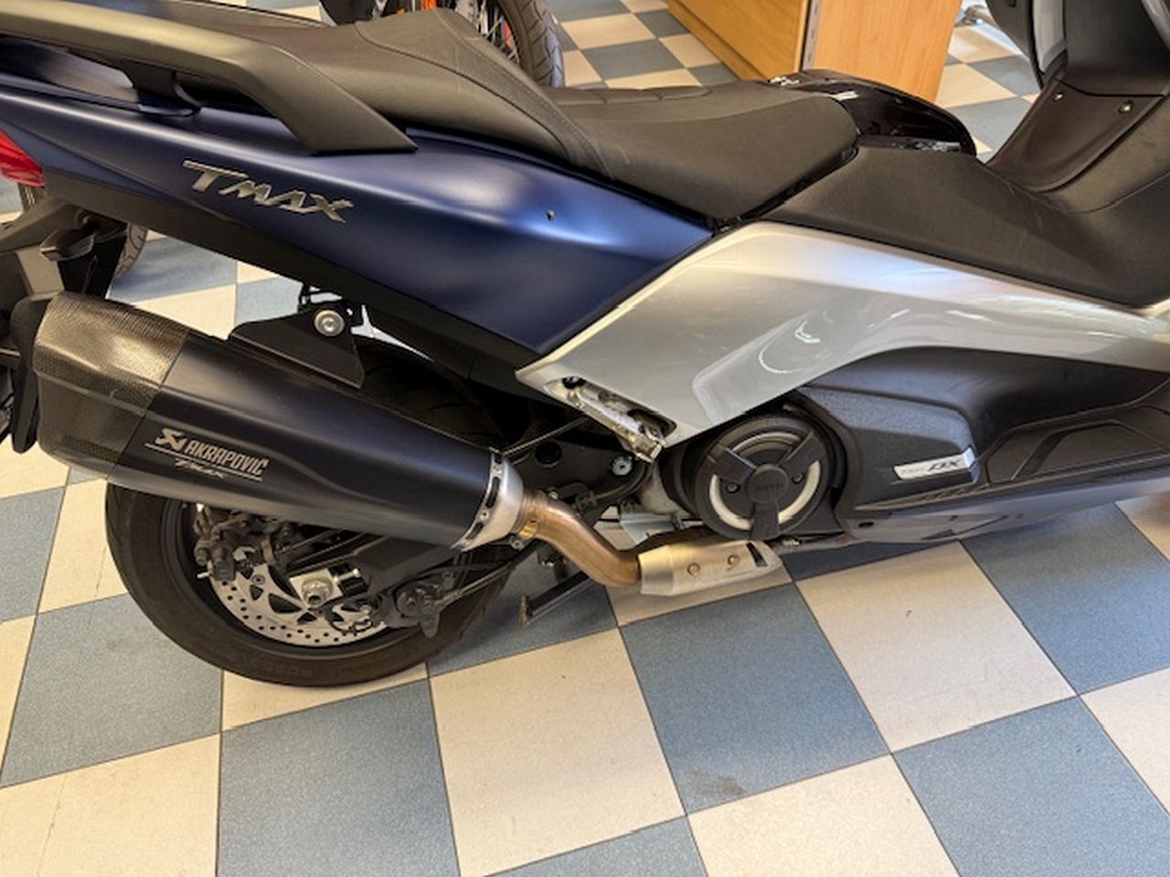 YAMAHA T-MAX 530 ABS DX YAMAHA T-MAX 530 ABS DX