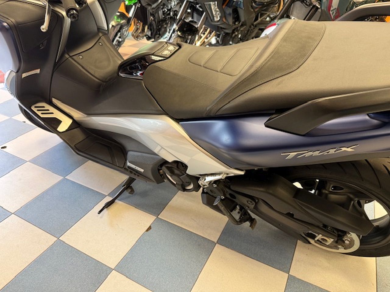 YAMAHA T-MAX 530 ABS DX YAMAHA T-MAX 530 ABS DX