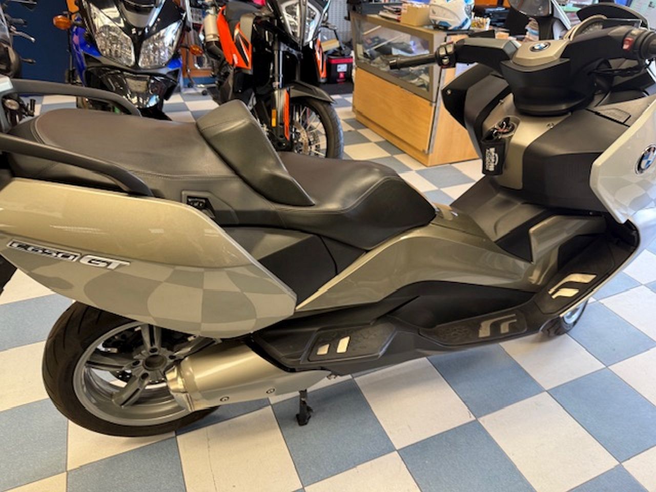 BMW C 650 GT BMW C 650 GT