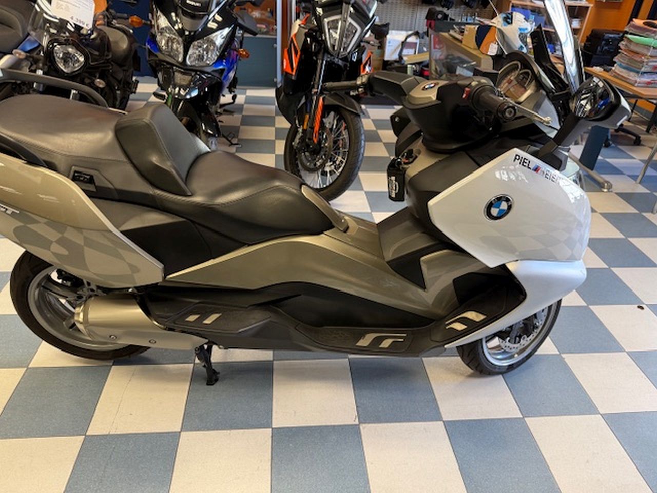 BMW C 650 GT BMW C 650 GT