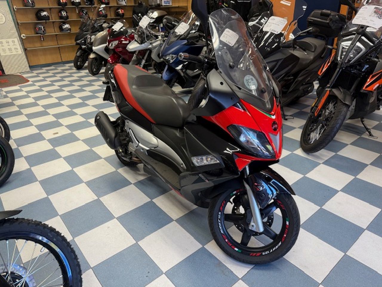 Aprilia SR Max 125 Aprilia SR Max 125
