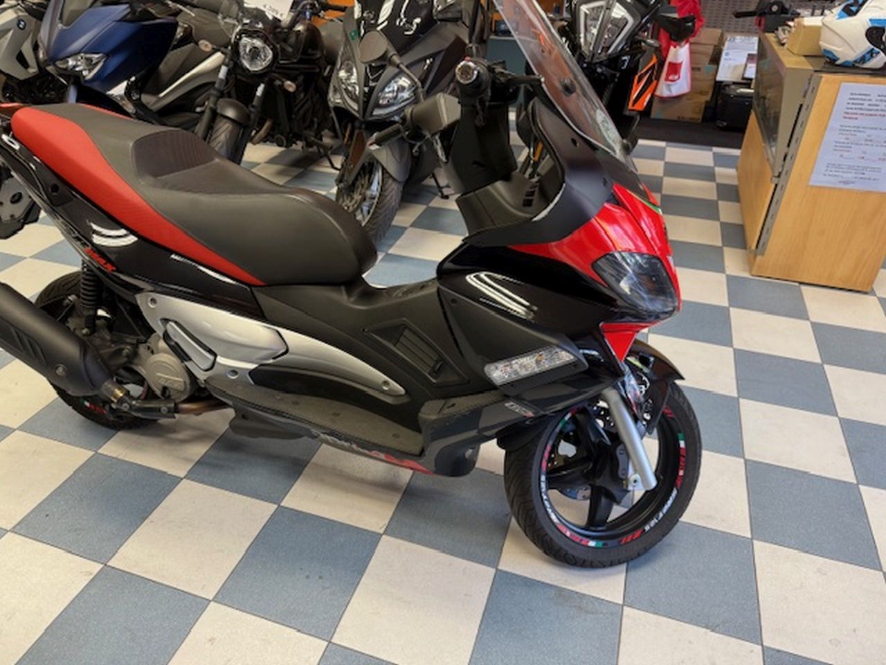 Aprilia SR Max 125 Aprilia SR Max 125