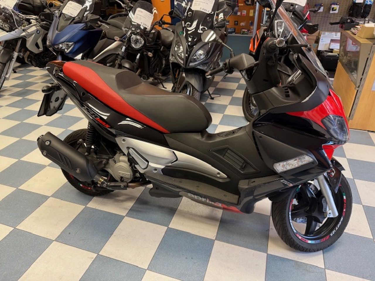 Aprilia SR Max 125 Aprilia SR Max 125