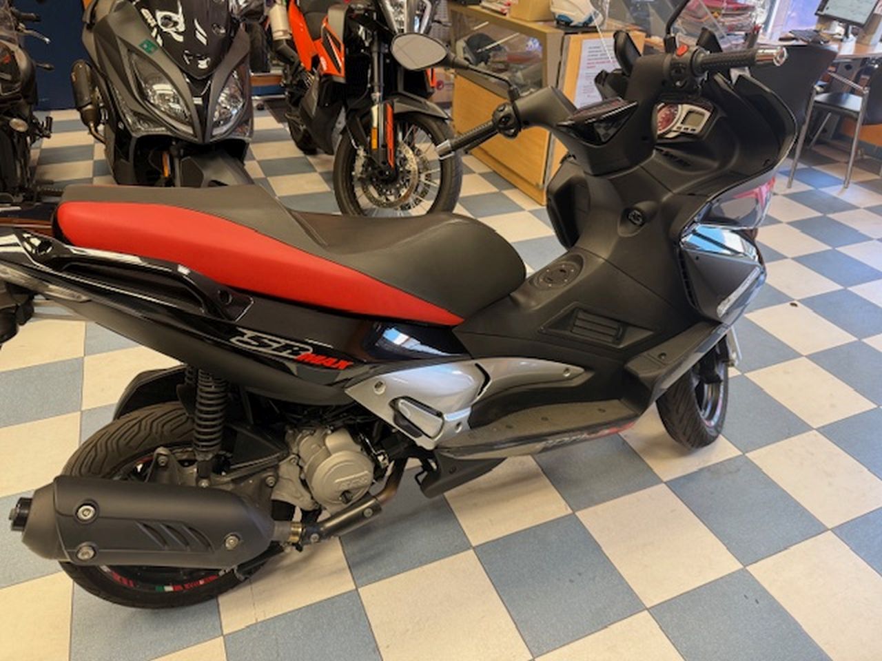 Aprilia SR Max 125 Aprilia SR Max 125