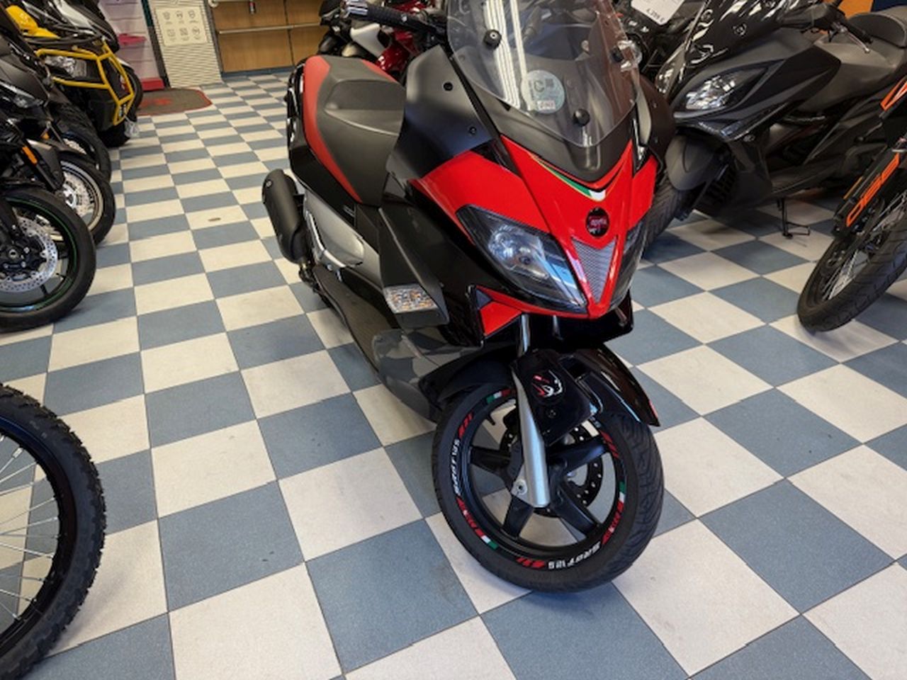 Aprilia SR Max 125 Aprilia SR Max 125