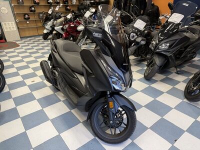 HONDA FORZA 125