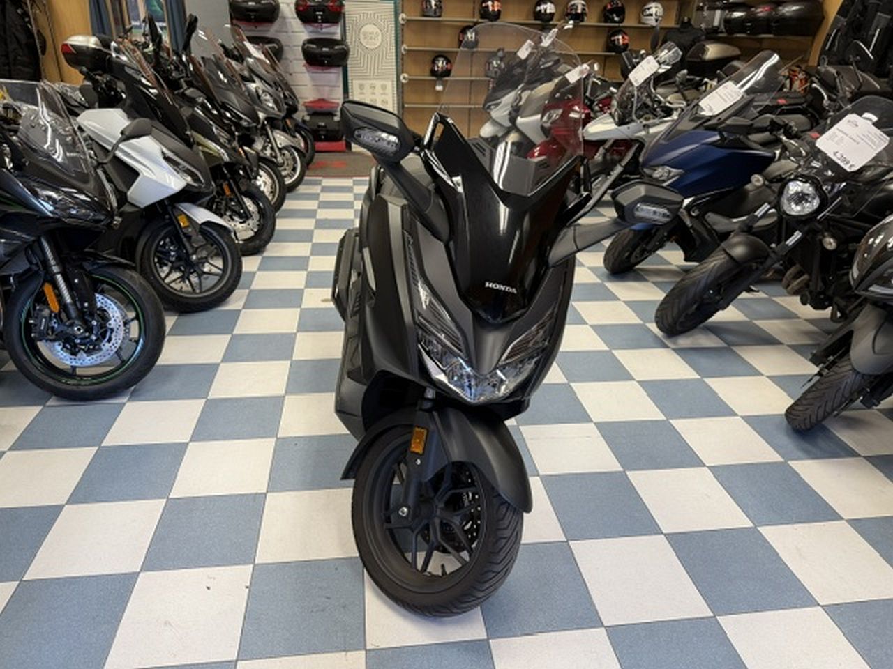 HONDA FORZA 125 HONDA FORZA 125