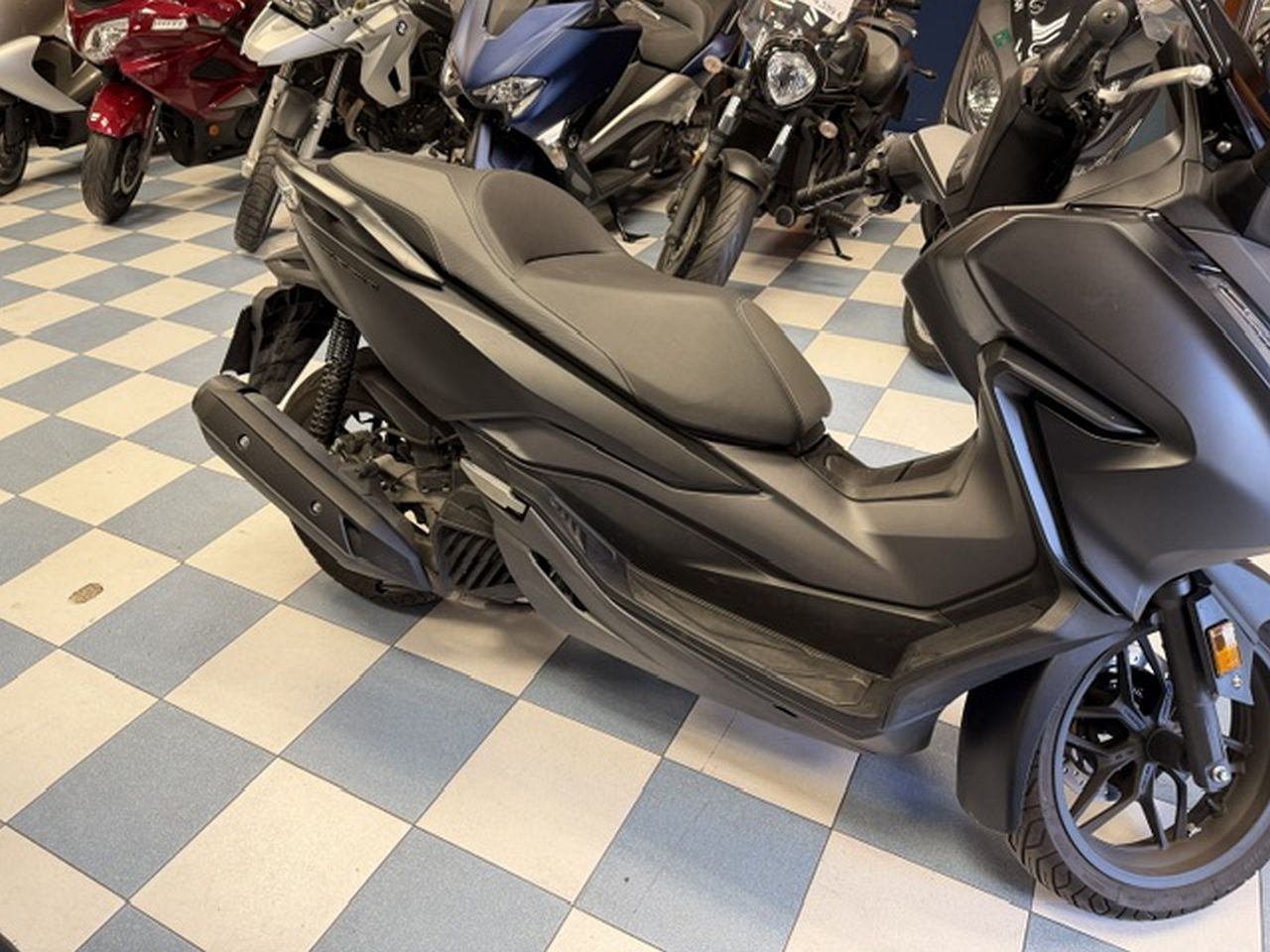 HONDA FORZA 125 HONDA FORZA 125
