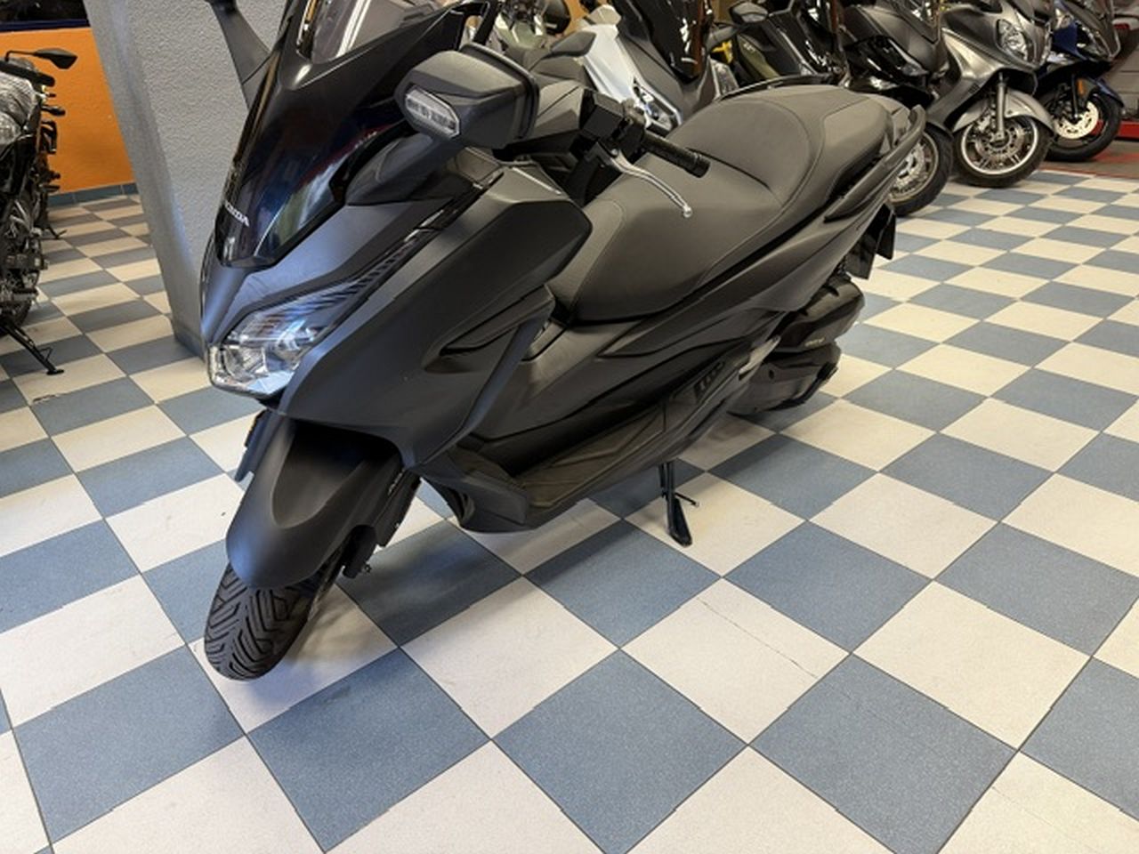 HONDA FORZA 125 HONDA FORZA 125