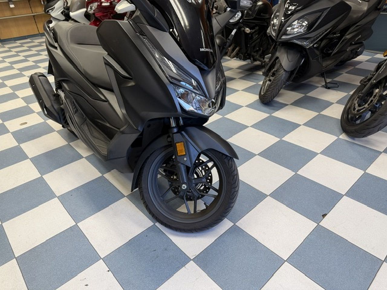 HONDA FORZA 125 HONDA FORZA 125