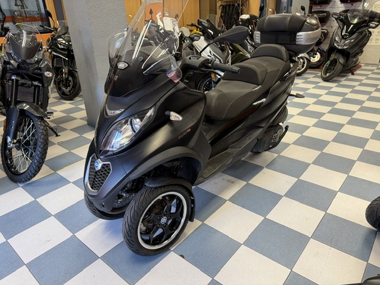 PIAGGIO MP3 LT 500 Sport PIAGGIO MP3 LT 500 Sport