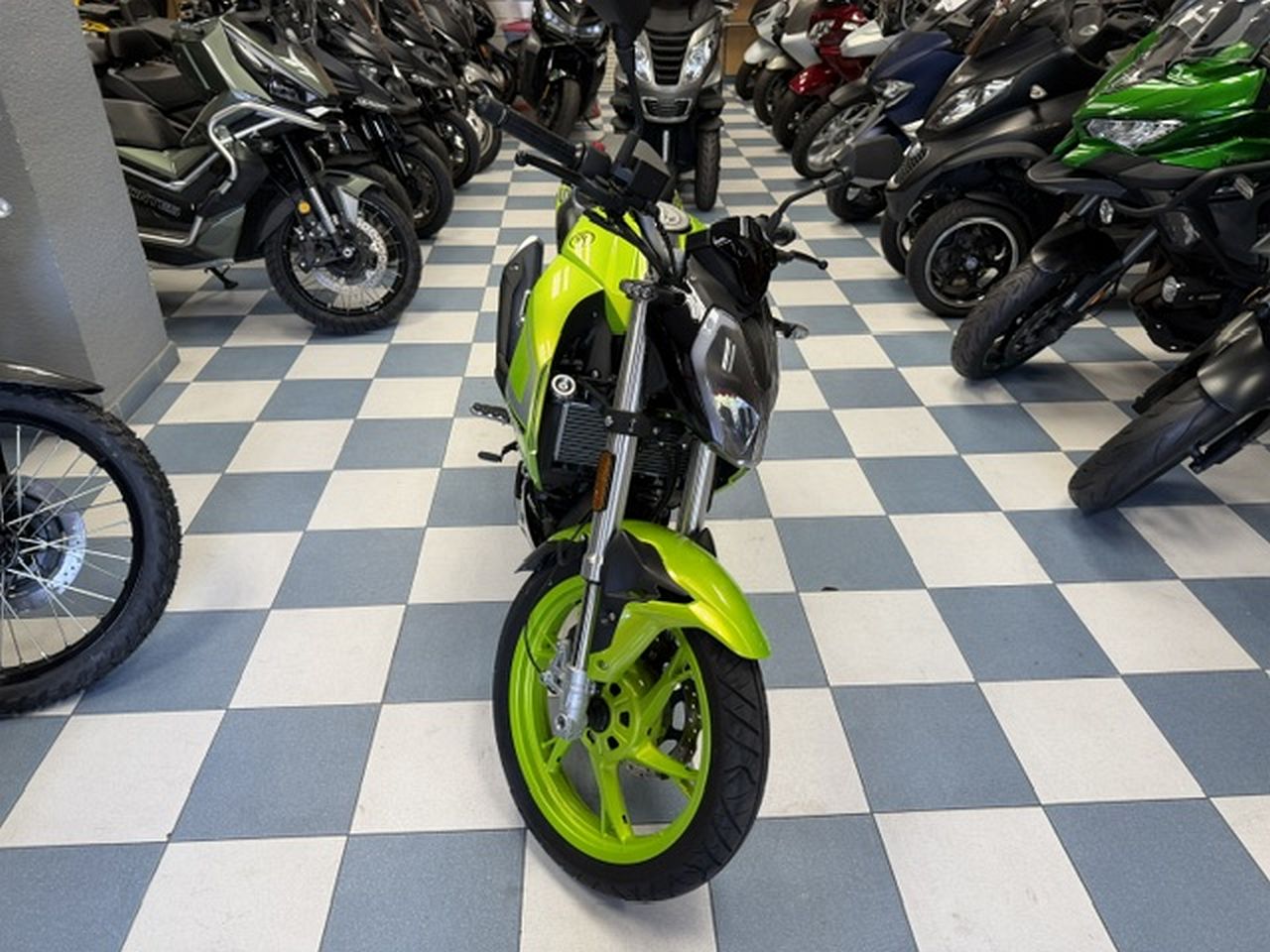 KEEWAY RKF 125 KEEWAY RKF 125