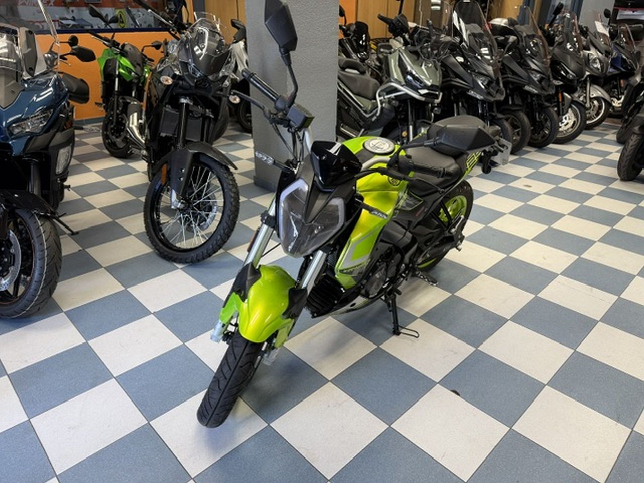 KEEWAY RKF 125 KEEWAY RKF 125