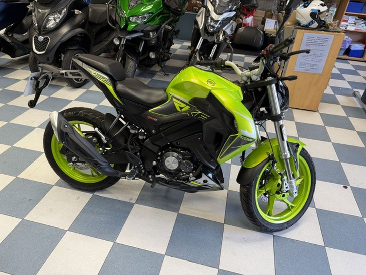 KEEWAY RKF 125 KEEWAY RKF 125