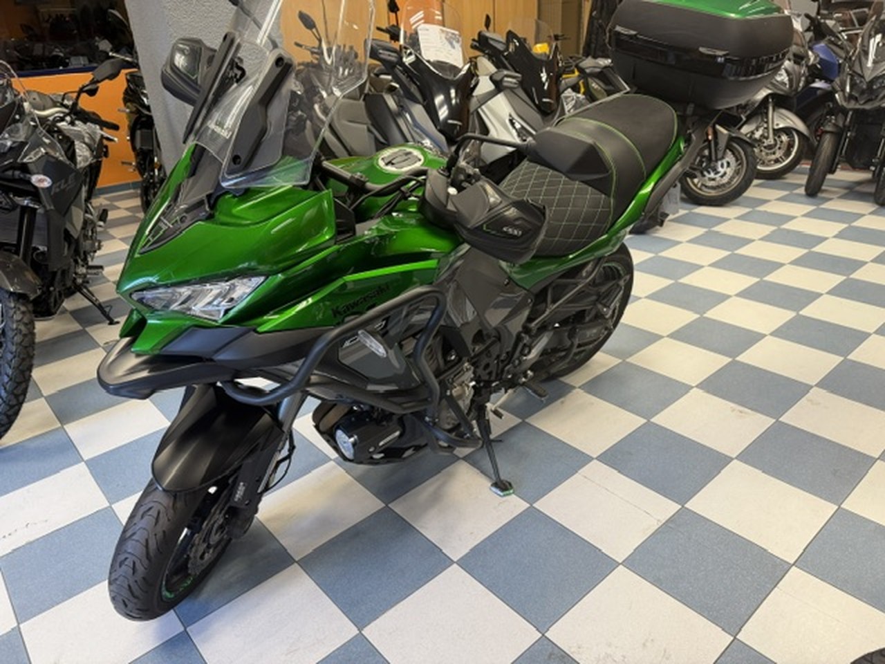 KAWASAKI Versys 1000 SE KAWASAKI Versys 1000 SE