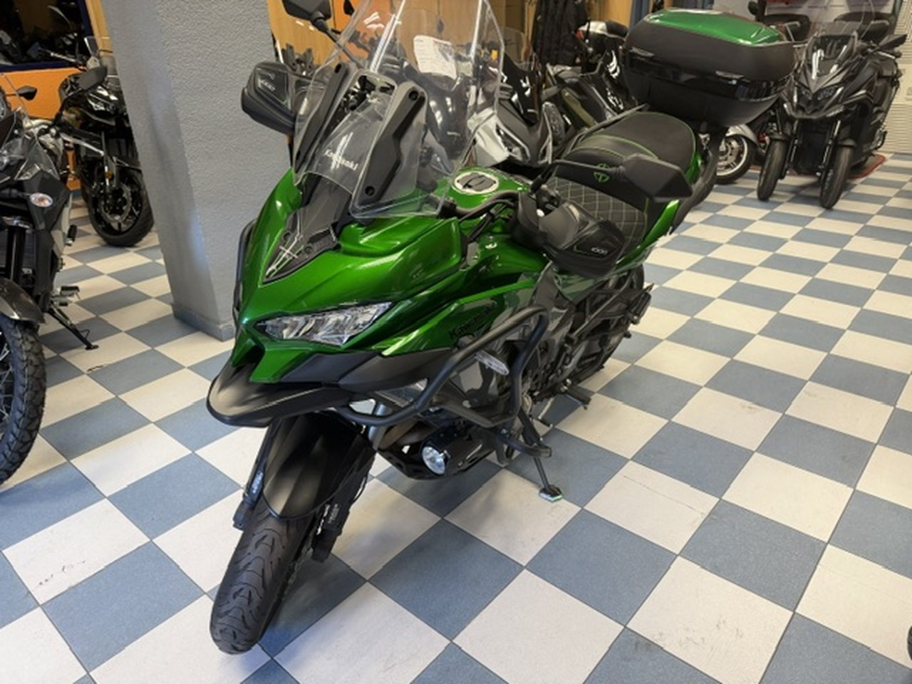 KAWASAKI Versys 1000 SE KAWASAKI Versys 1000 SE