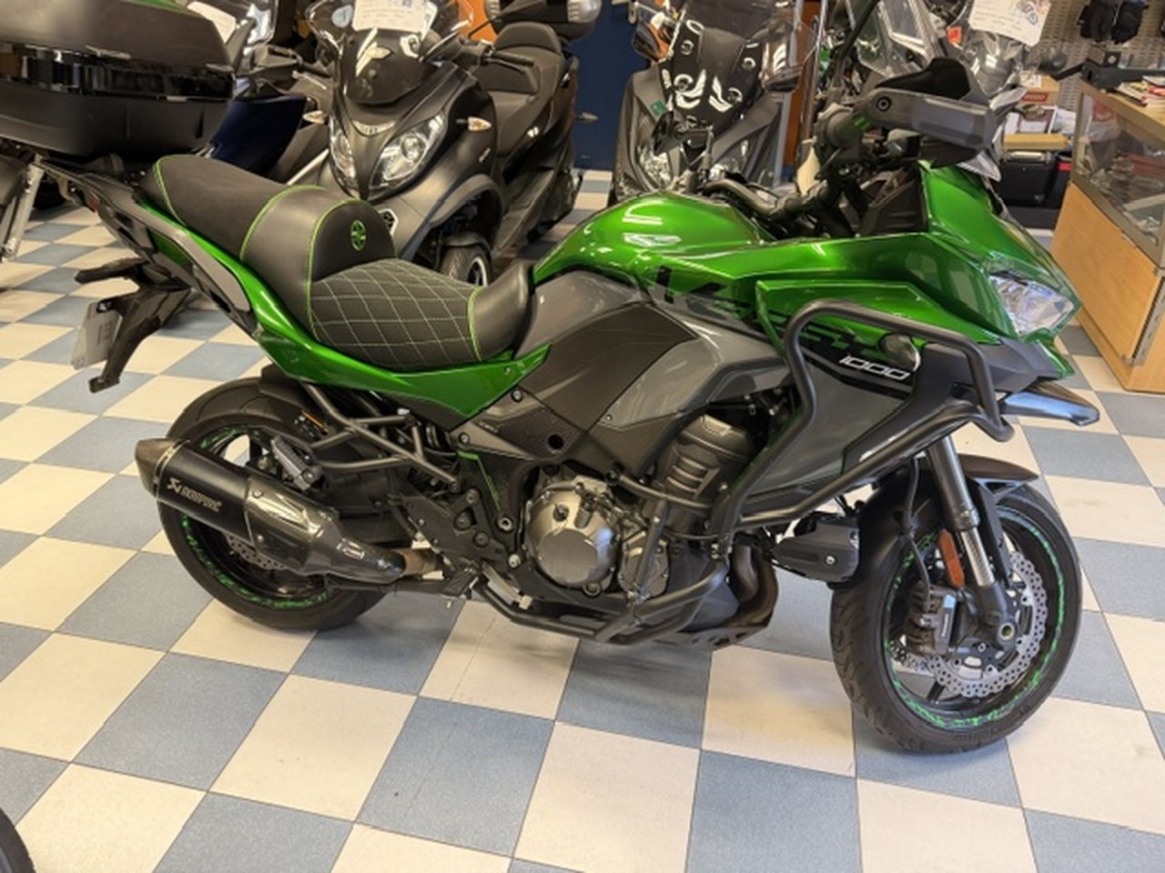 KAWASAKI Versys 1000 SE KAWASAKI Versys 1000 SE
