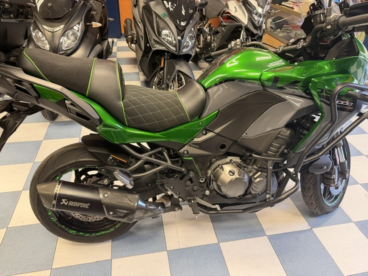 KAWASAKI Versys 1000 SE KAWASAKI Versys 1000 SE