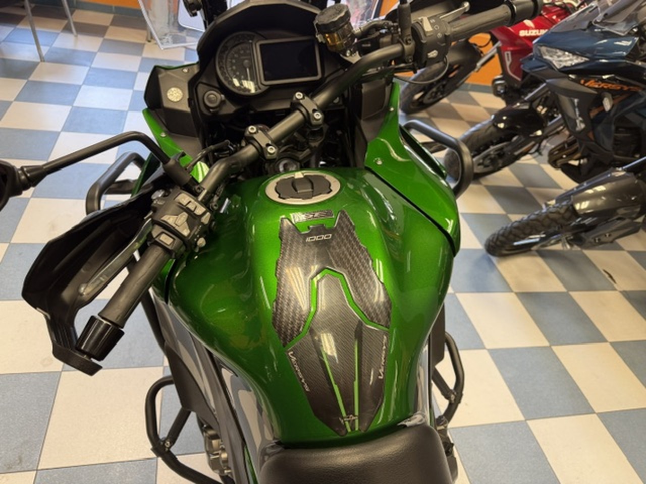 KAWASAKI Versys 1000 SE KAWASAKI Versys 1000 SE