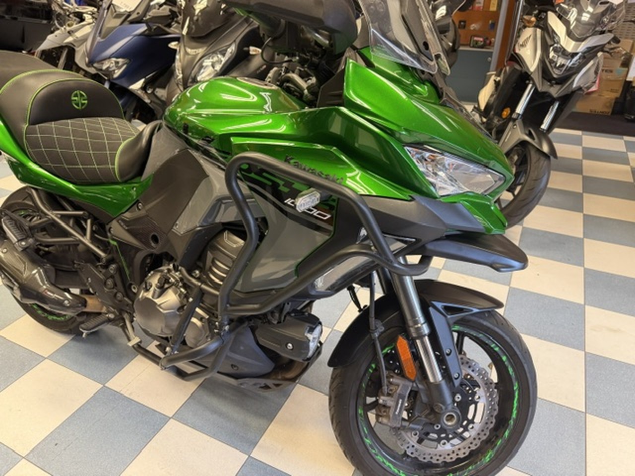 KAWASAKI Versys 1000 SE KAWASAKI Versys 1000 SE