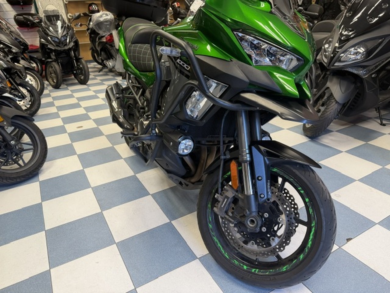 KAWASAKI Versys 1000 SE KAWASAKI Versys 1000 SE