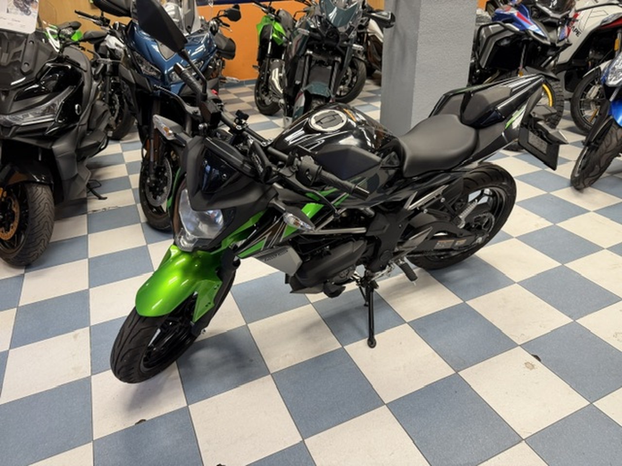 KAWASAKI Z125 Performance KAWASAKI Z125 Performance