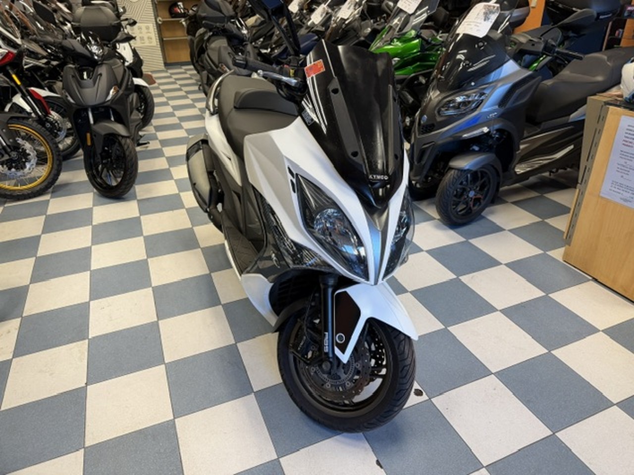 PIAGGIO MP3 500 LT ABS ASR PIAGGIO MP3 500 LT ABS ASR