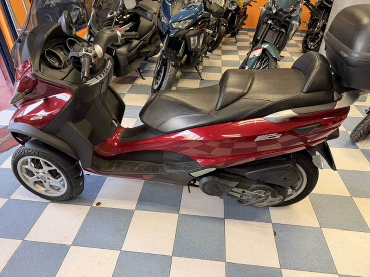 PIAGGIO MP3 500 LT ABS ASR PIAGGIO MP3 500 LT ABS ASR