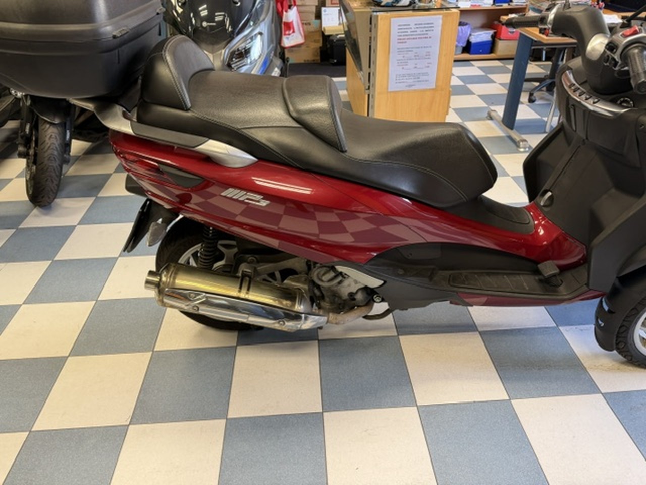 PIAGGIO MP3 500 LT ABS ASR PIAGGIO MP3 500 LT ABS ASR